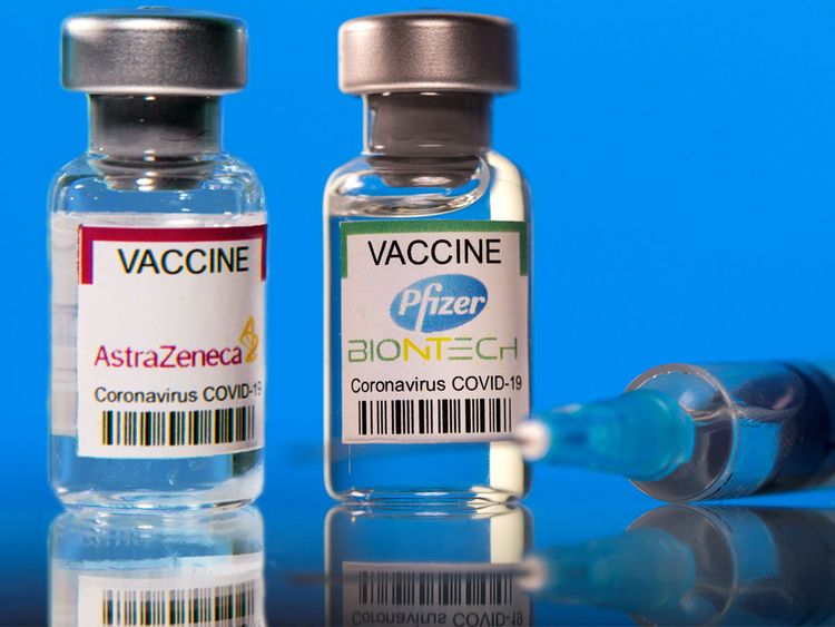 Có nên tiêm phối hợp 2 loại vaccine phòng COVID-19?
