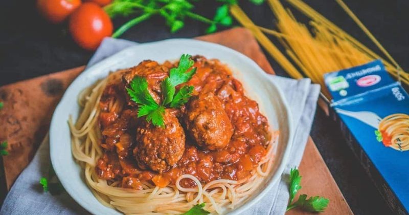 Món Ăn Cho Người Tiểu Đường: Giải Pháp Dinh Dưỡng Lành Mạnh 11 Mỳ Ý Nấu Thịt Viên